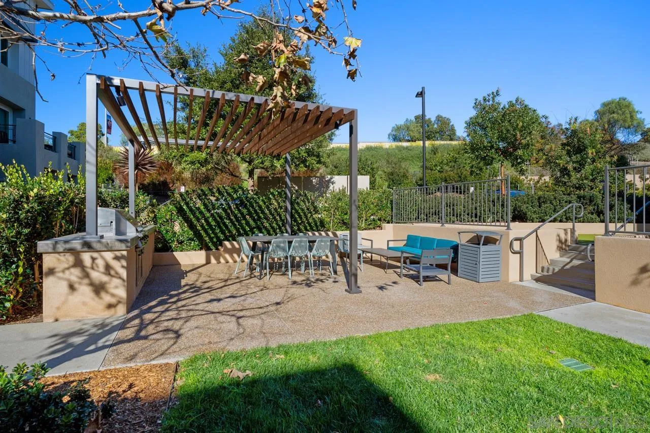 6042 Colt Pl Unit 305