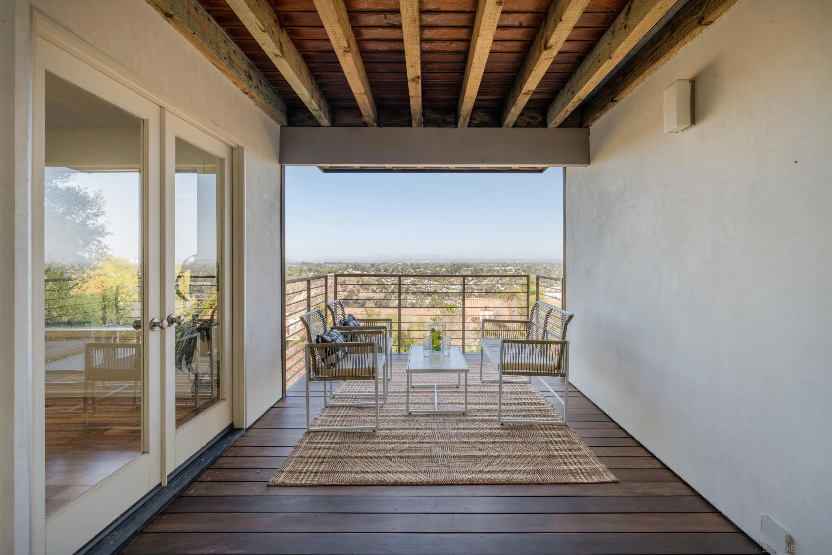 5665 Soledad Mountain Rd