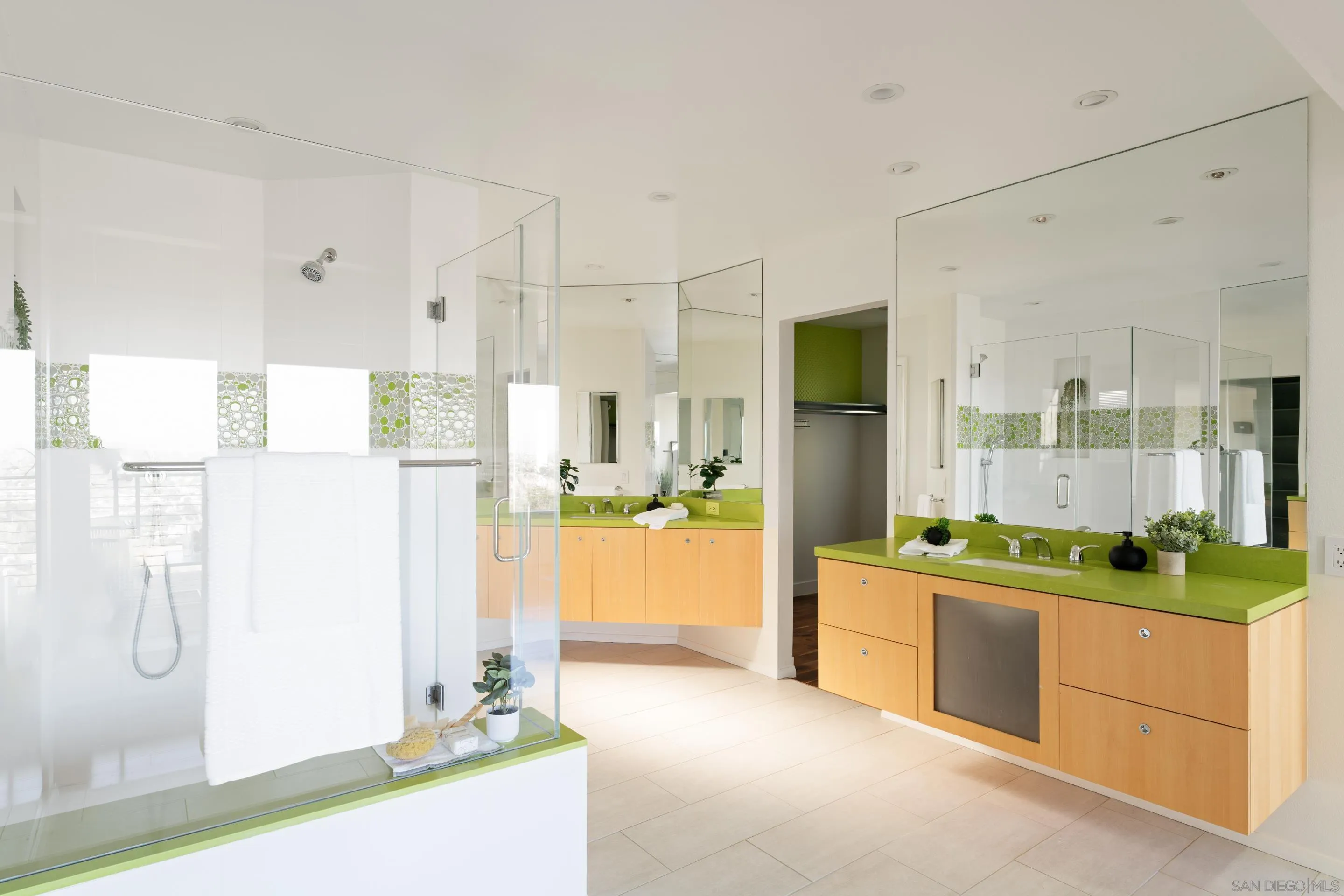 5665 Soledad Mountain Rd