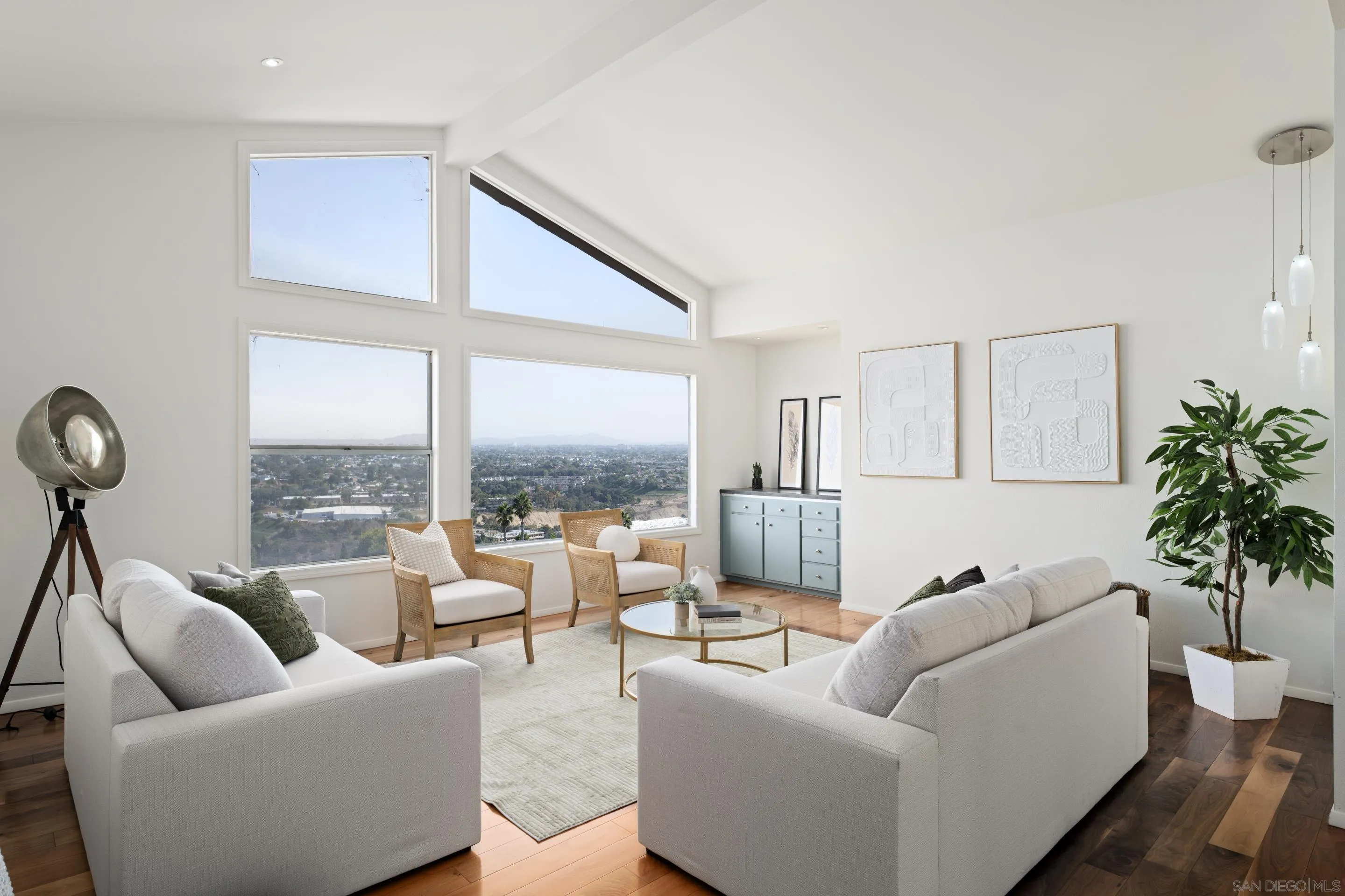 5665 Soledad Mountain Rd