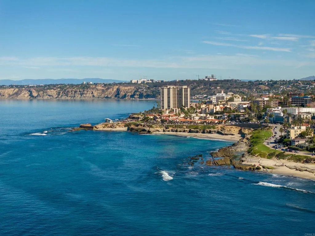 7553 La Jolla Boulevard