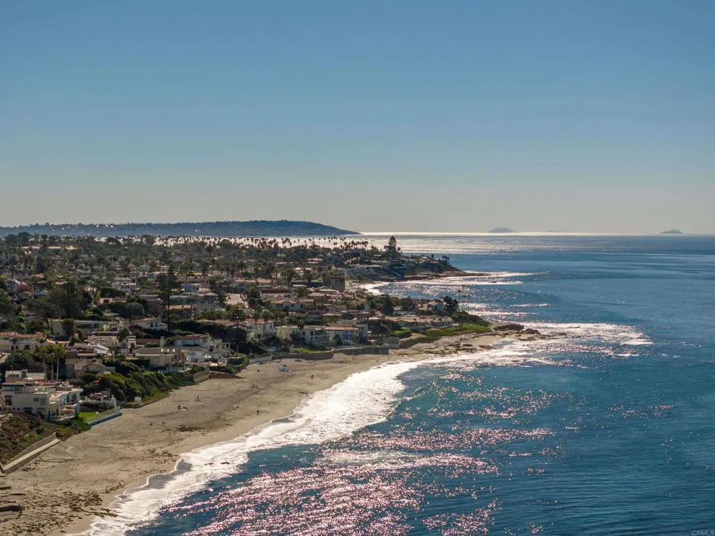 7553 La Jolla Boulevard