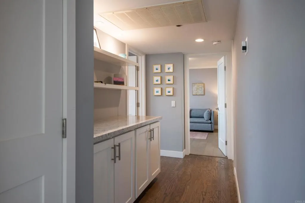 7553 La Jolla Boulevard