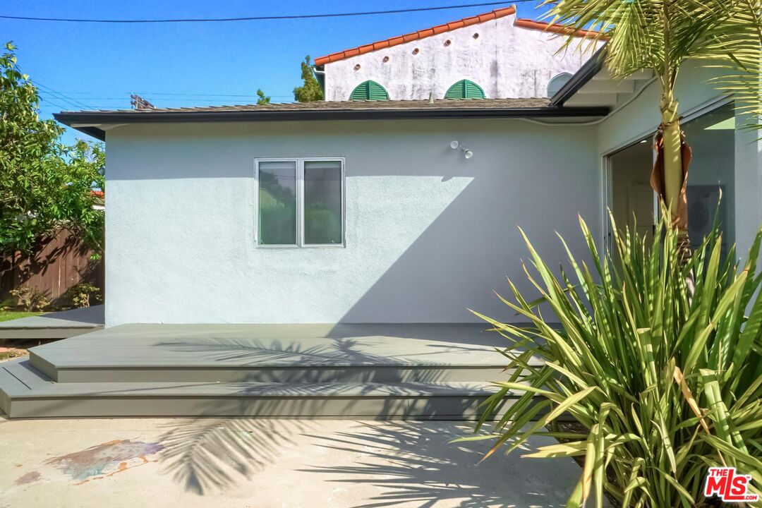2356 Pelham Ave