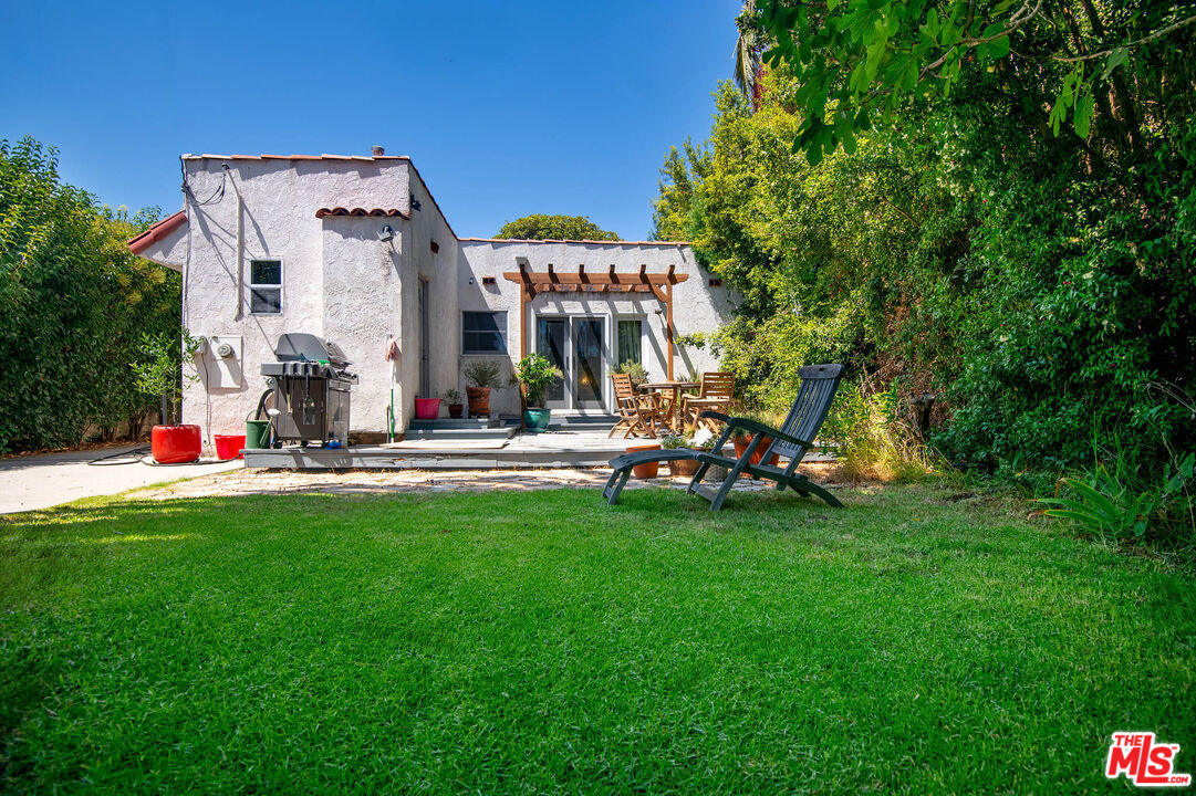 1726 S Sherbourne Dr