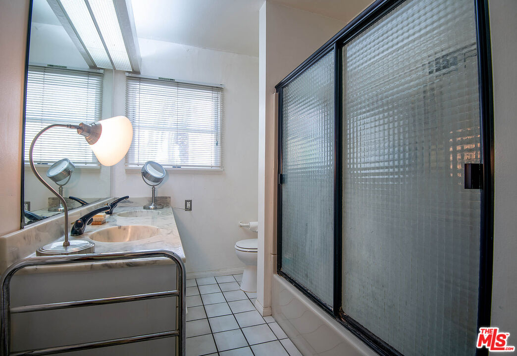 1726 S Sherbourne Dr