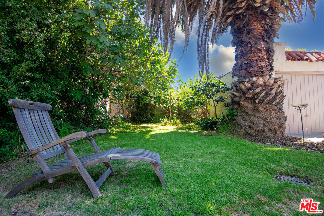 1726 S Sherbourne Dr