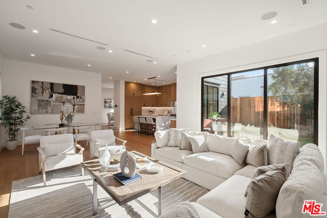 1823 S Shenandoah St