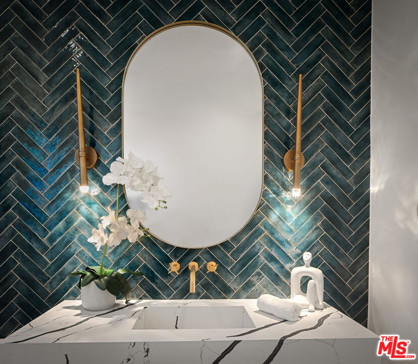 1823 S Shenandoah St