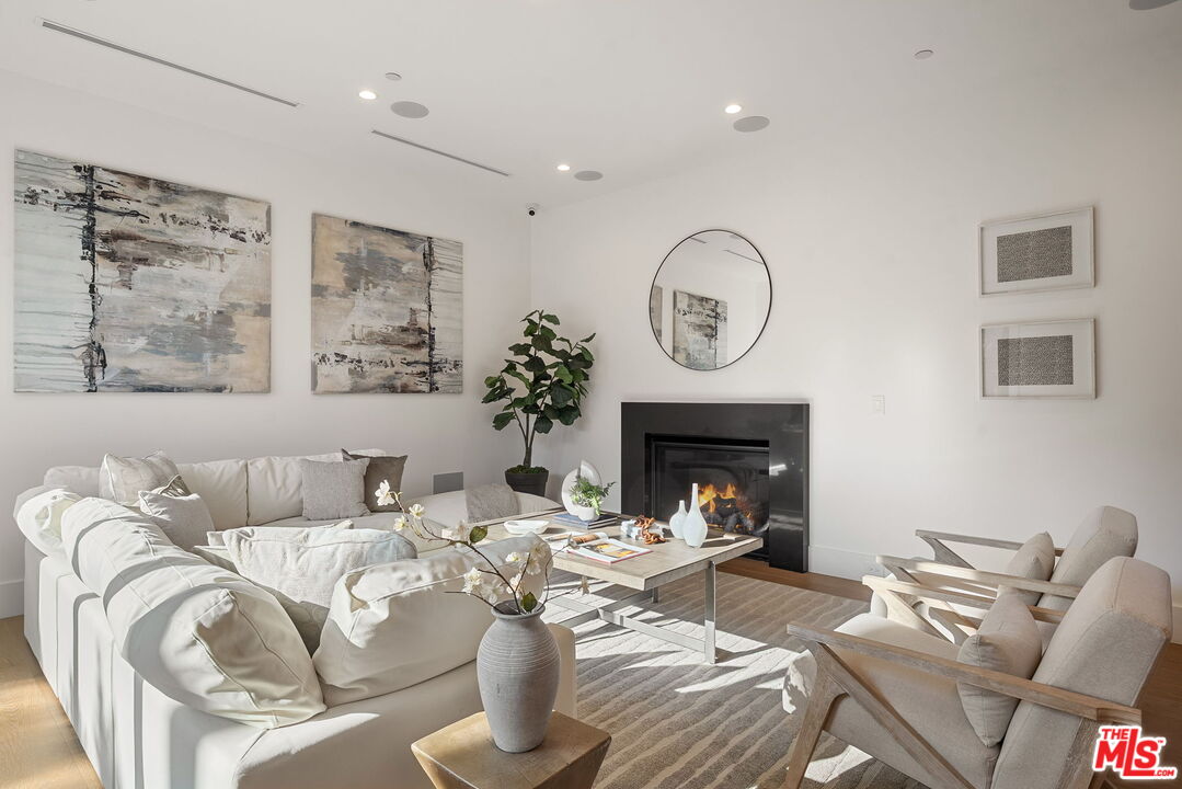 1823 S Shenandoah St