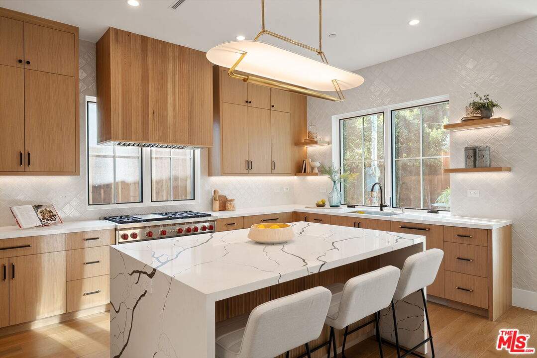 1823 S Shenandoah St