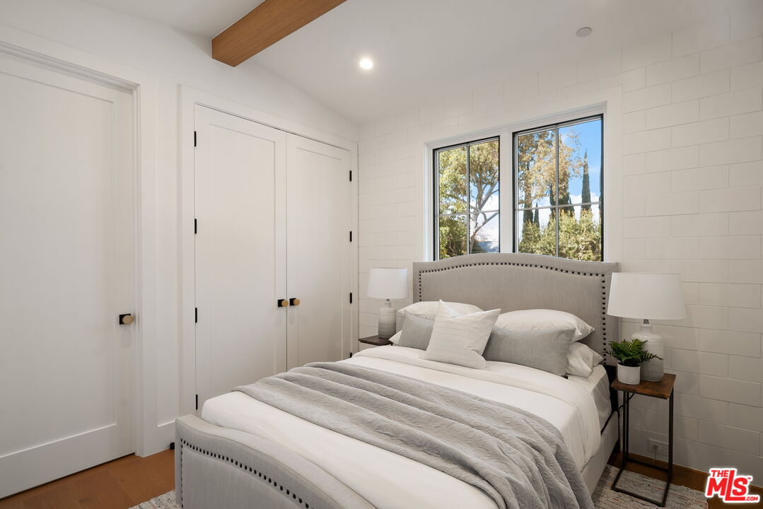 1823 S Shenandoah St