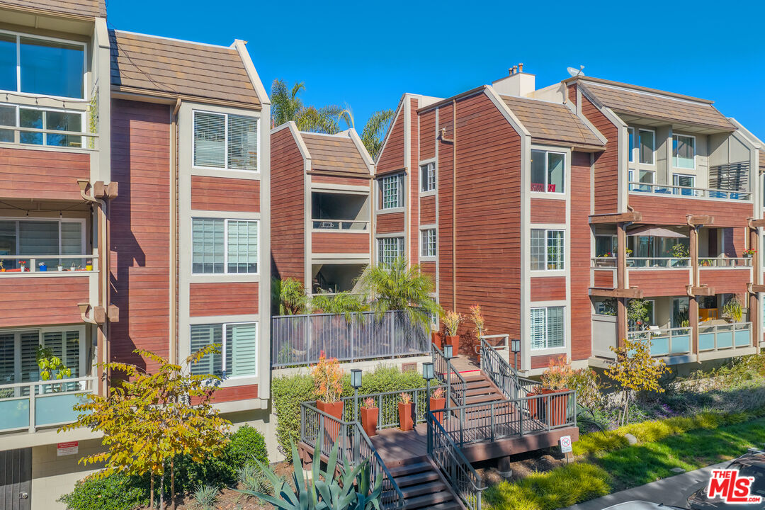 4350 Via Dolce Unit: 211