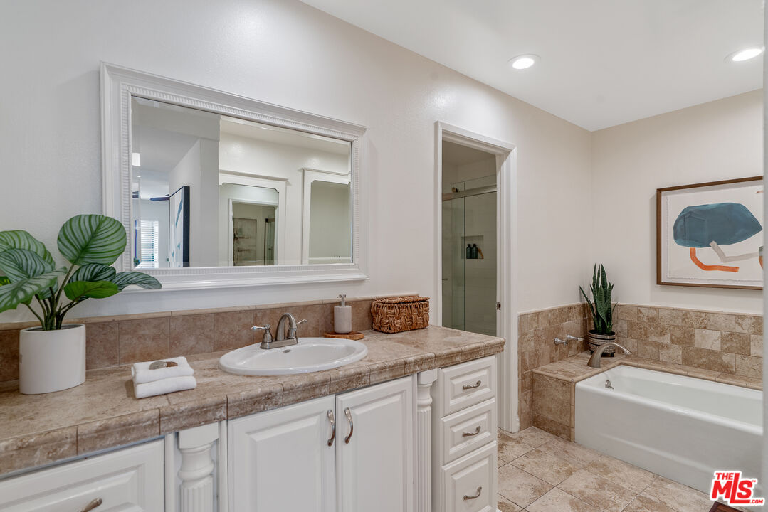 4350 Via Dolce Unit: 211