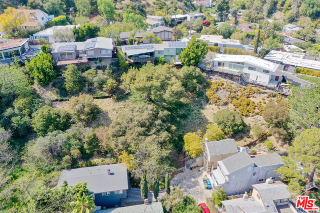 0 W Holly Place