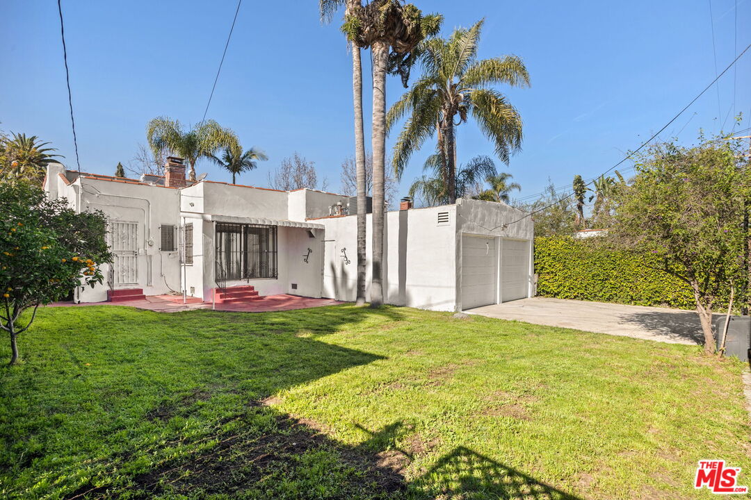 1562 S Crescent Heights Blvd