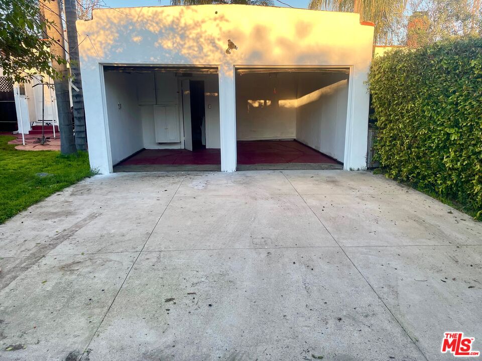 1562 S Crescent Heights Blvd