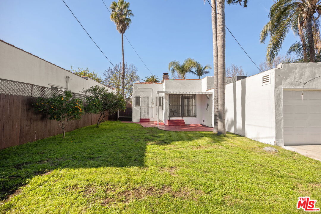 1562 S Crescent Heights Blvd