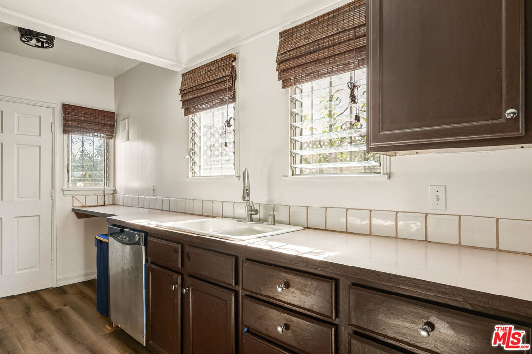 1562 S Crescent Heights Blvd