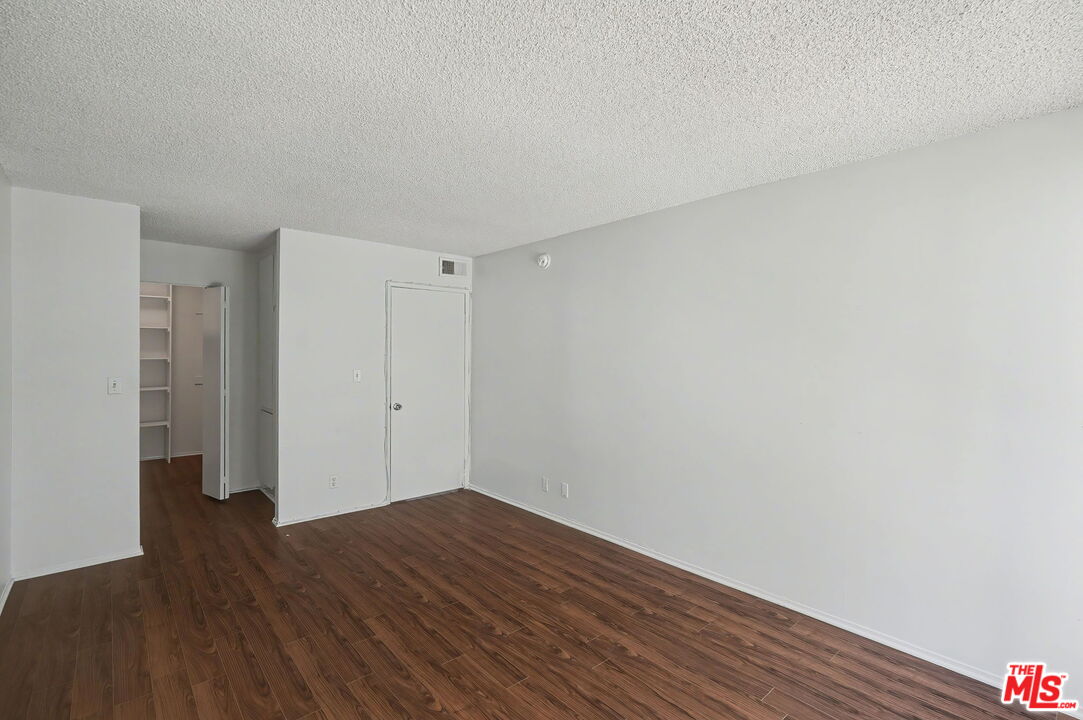 1340 S Beverly Glen Blvd Unit: 112