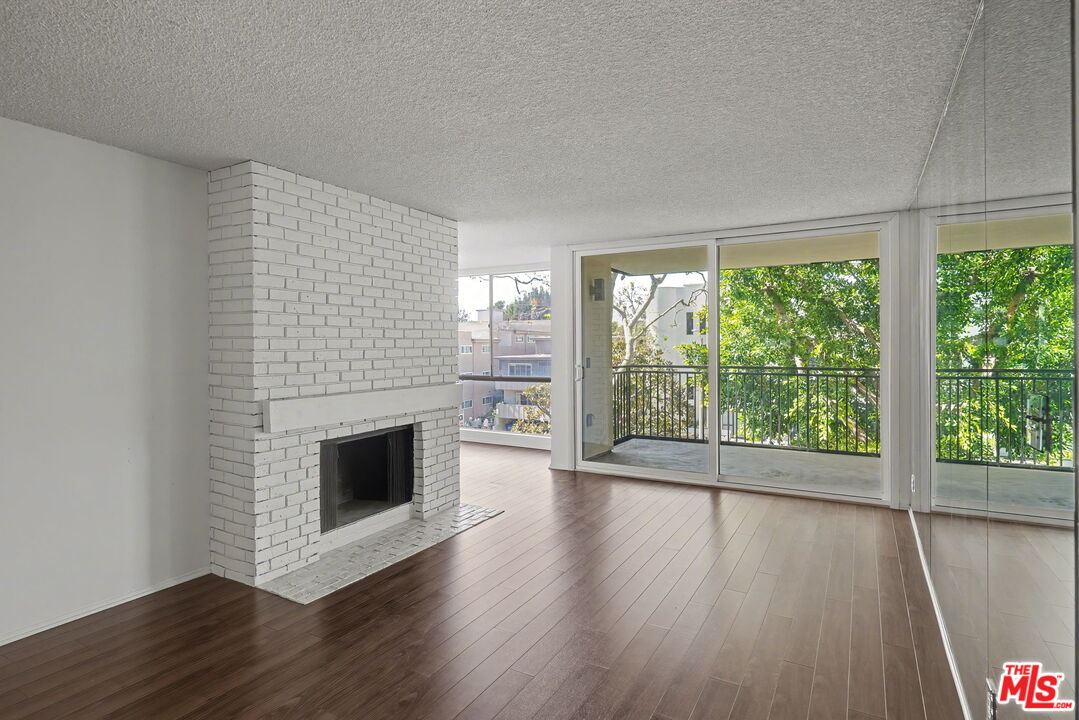 1340 S Beverly Glen Blvd Unit: 112