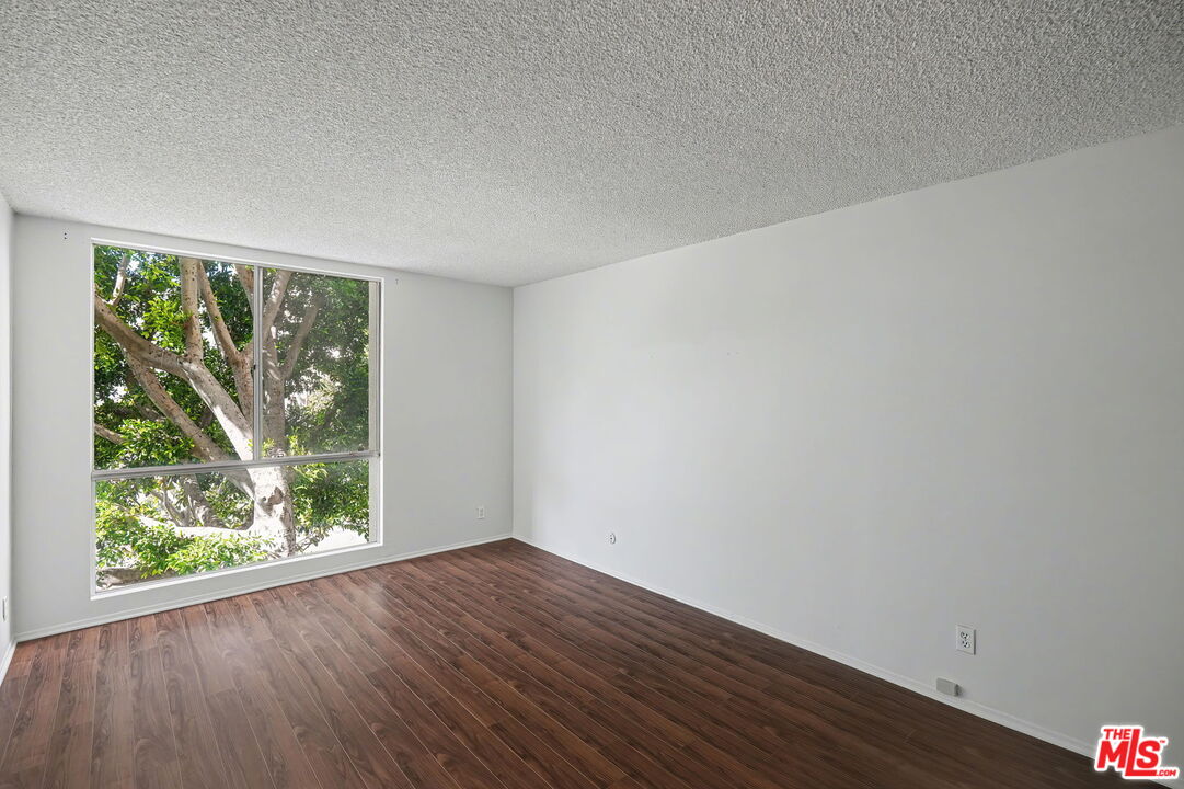 1340 S Beverly Glen Blvd Unit: 112