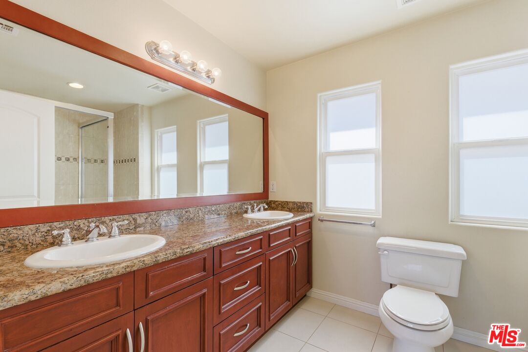 3695 S La Cienega Blvd