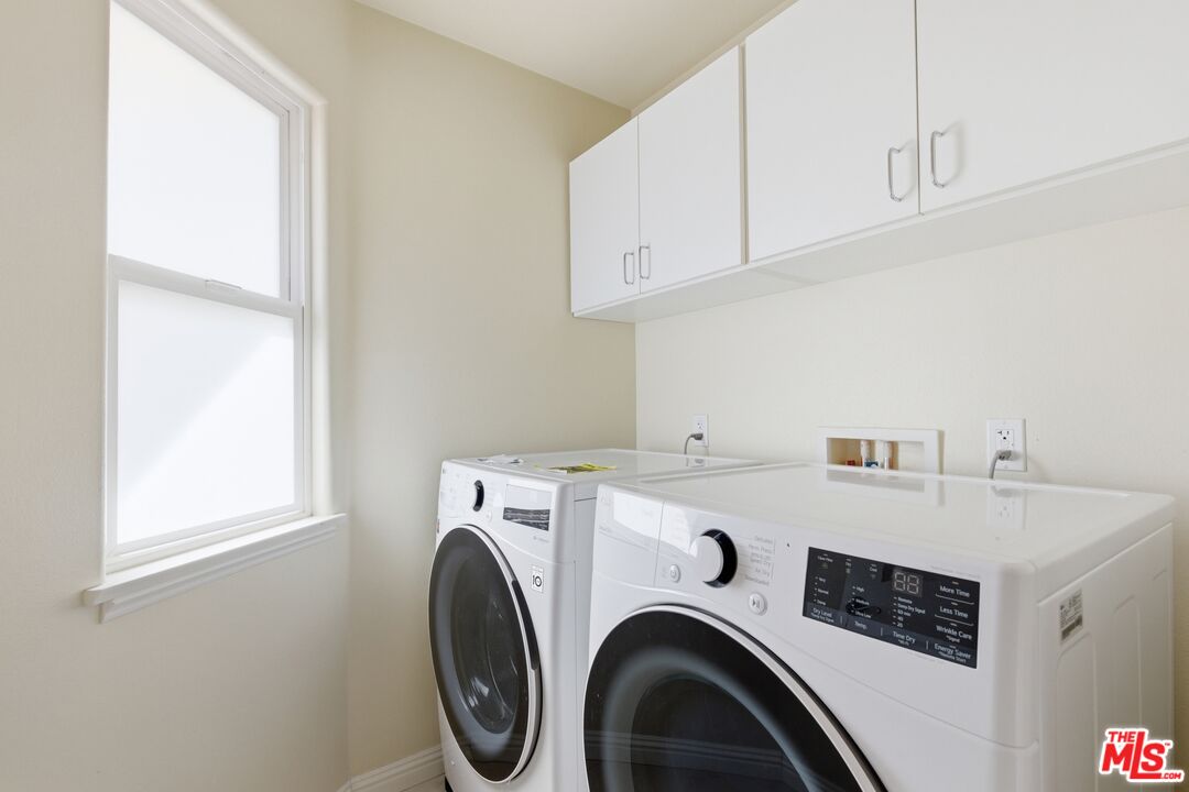 3695 S La Cienega Blvd