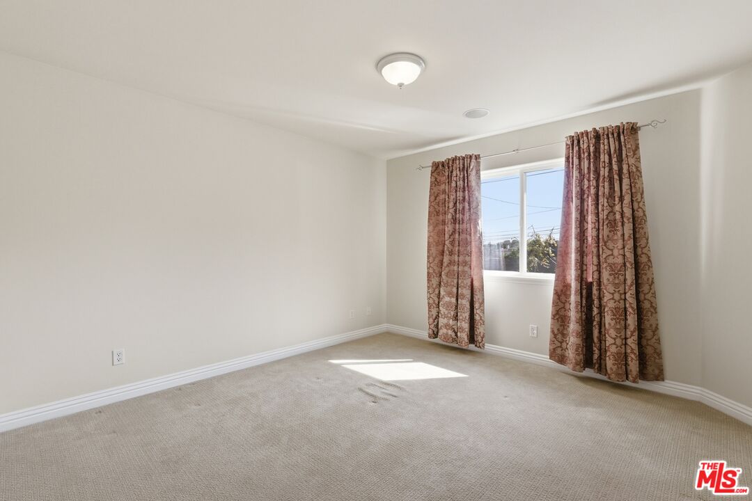 3695 S La Cienega Blvd