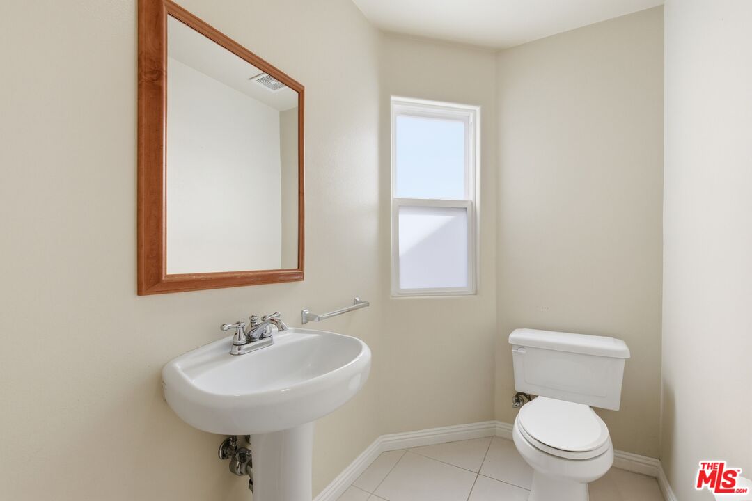 3695 S La Cienega Blvd