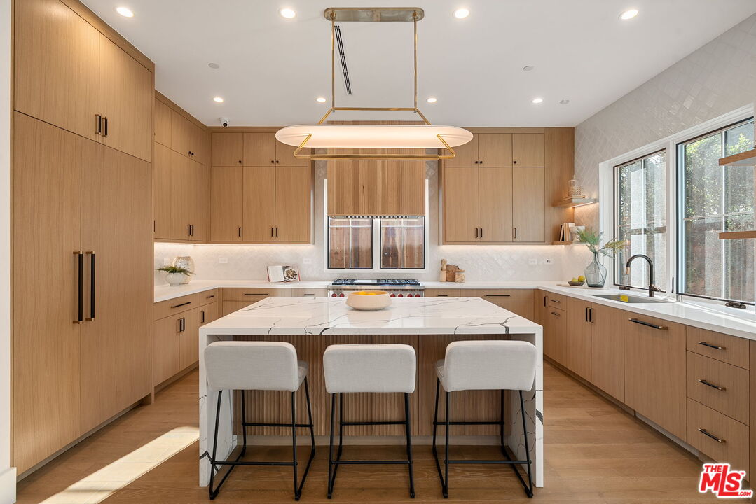 1823 S Shenandoah St