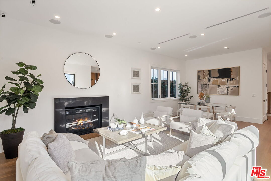 1823 S Shenandoah St