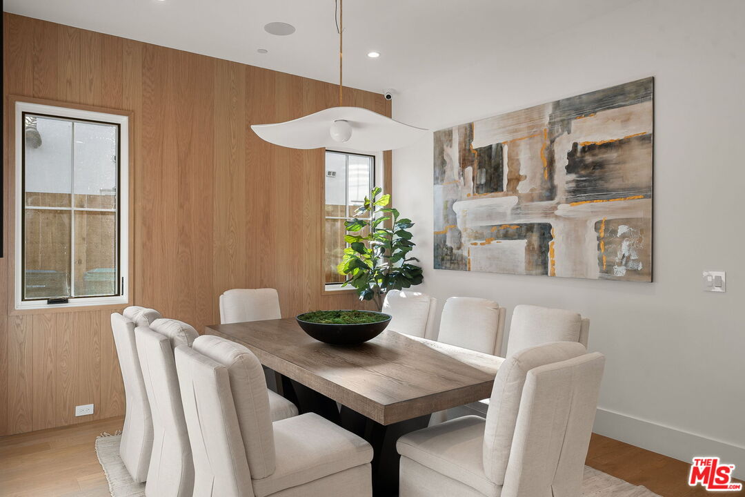 1823 S Shenandoah St