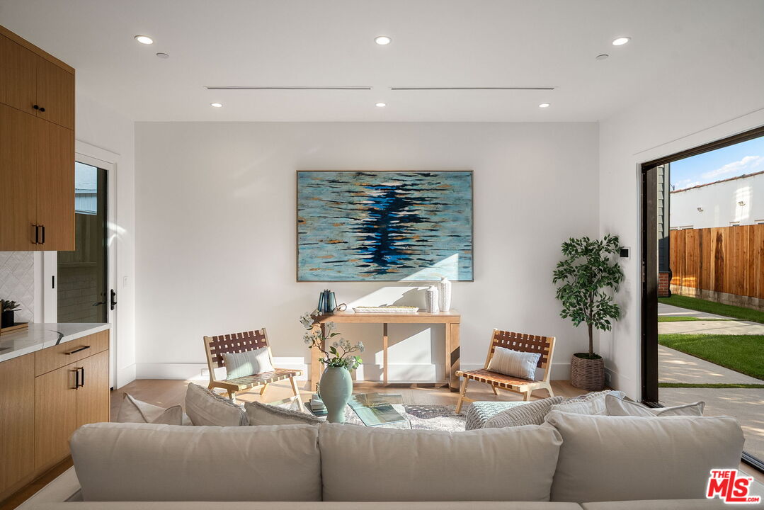 1823 S Shenandoah St