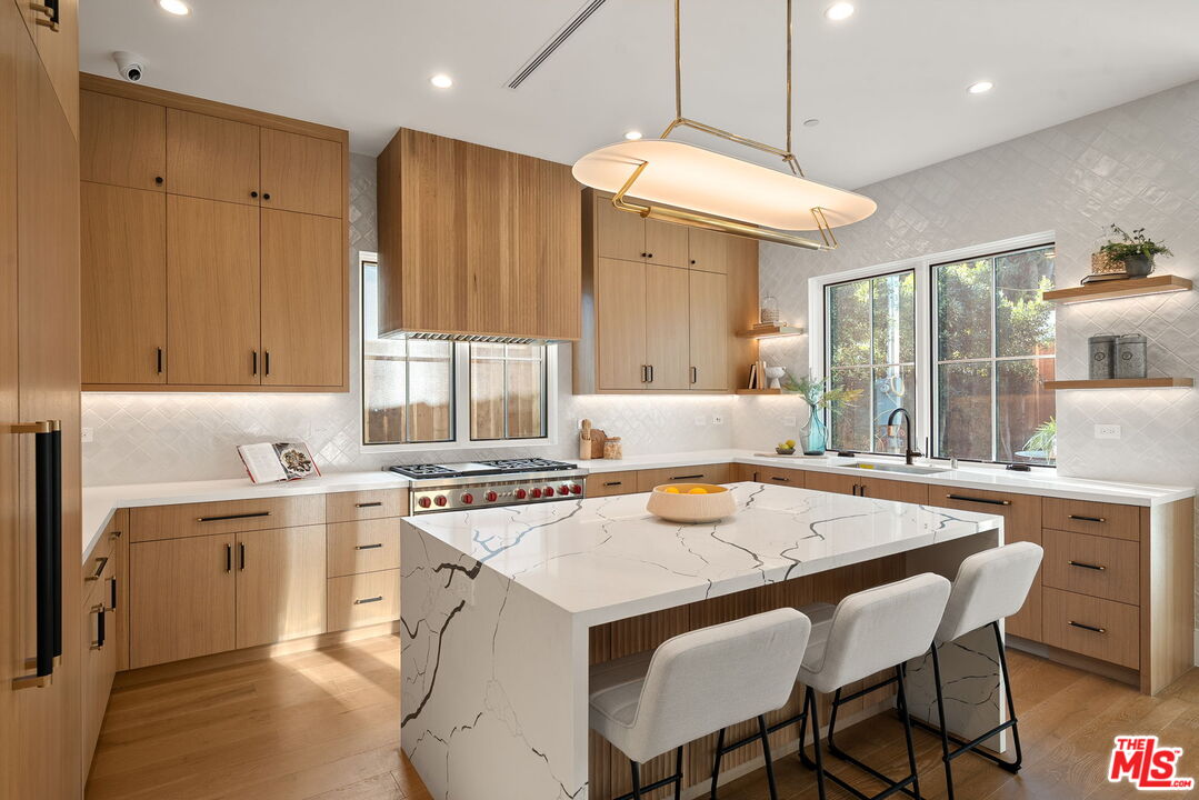 1823 S Shenandoah St