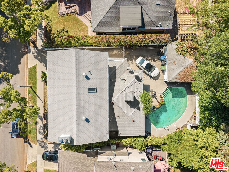 2201 Hillsboro Ave