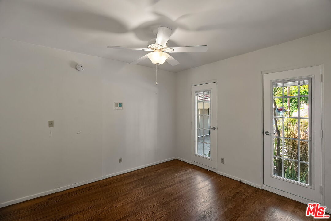 2068 N Beverly Dr