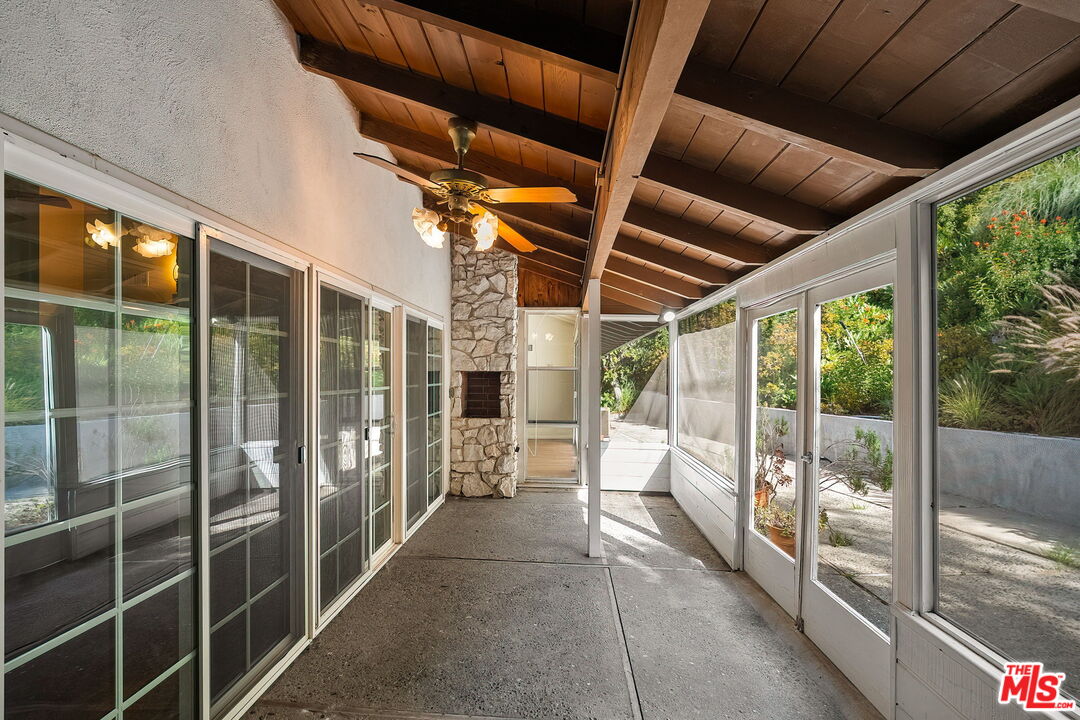 2068 N Beverly Dr