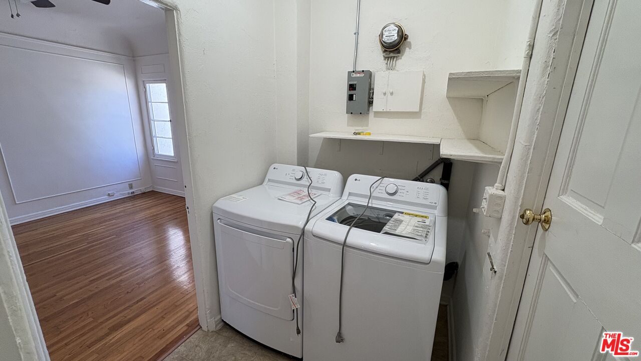 1553 S Durango Ave