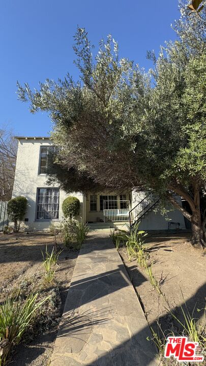 1553 S Durango Ave