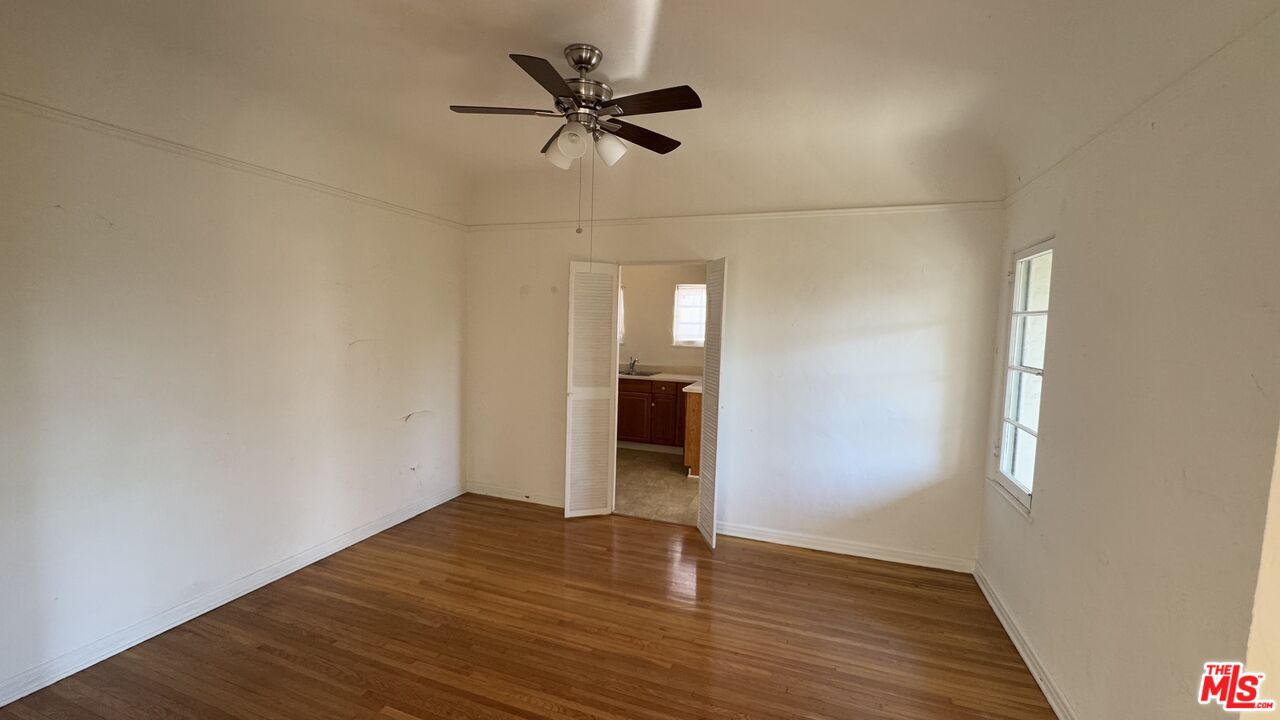 1553 S Durango Ave