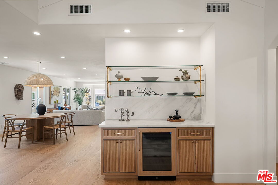 2810 Tilden Ave