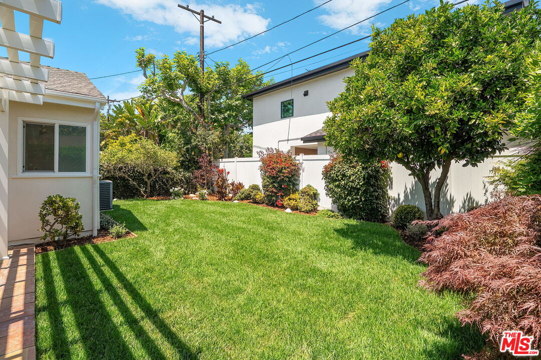 2810 Tilden Ave