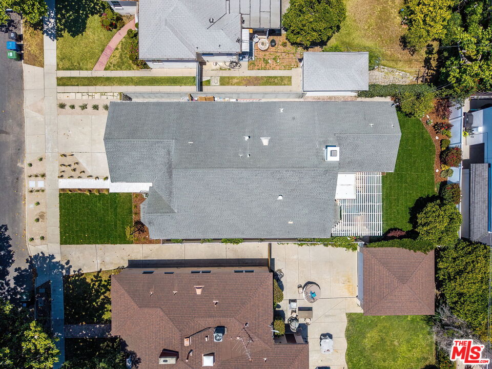 2810 Tilden Ave