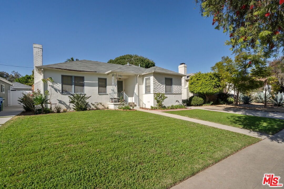 2731 Bagley Ave