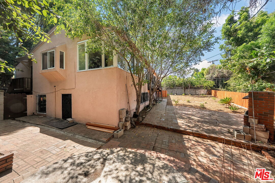 9149 Hillsboro Dr