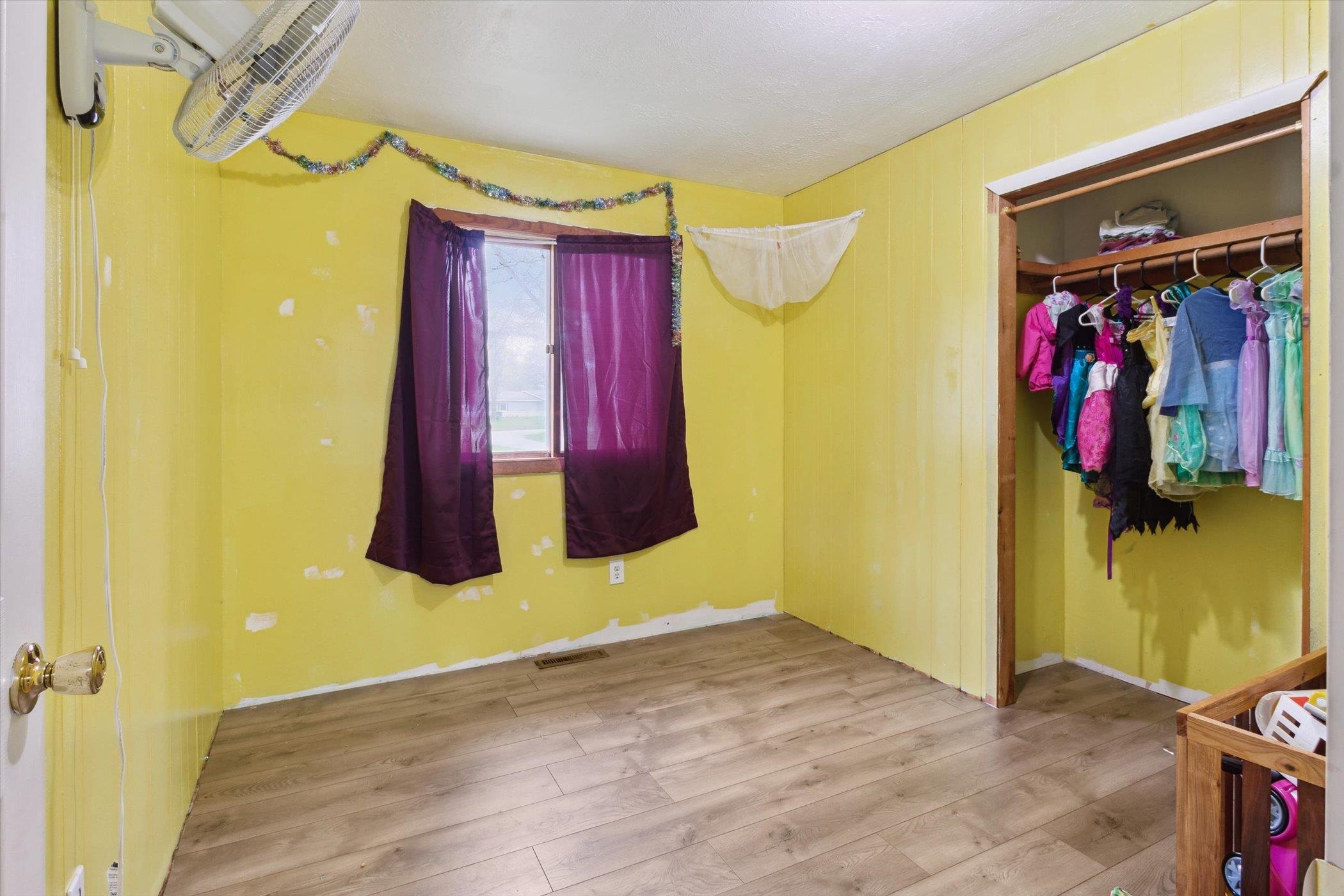 1471 W 10th Street