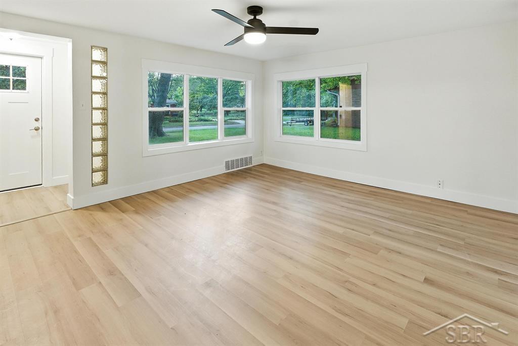 320 W Nickels Street