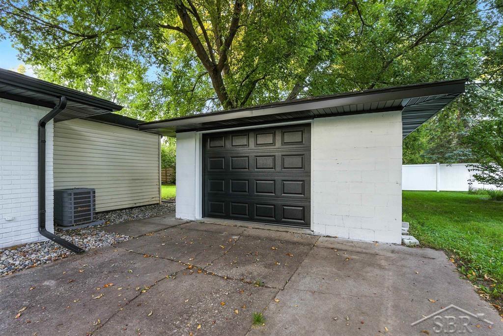 320 W Nickels Street