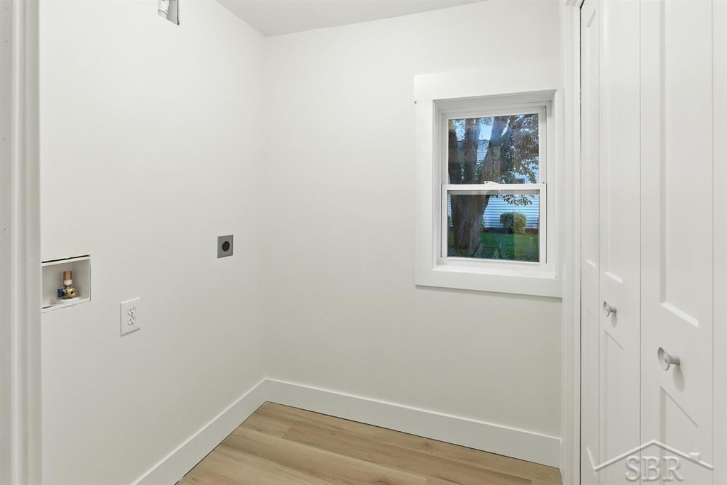 320 W Nickels Street